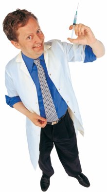 médecin ave seringue